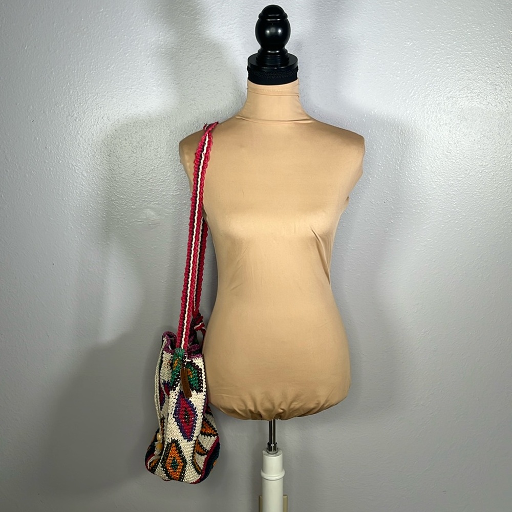 Hiptipico Multicolor Crochet Crossbody Bag – Artisan Boho Festival Purse - Picture 3 of 13